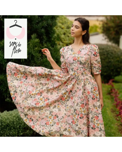 Pievų gėlėmis dekoruota sagė  — rankų darbo porceliano papuošalas | sentiments.boutique